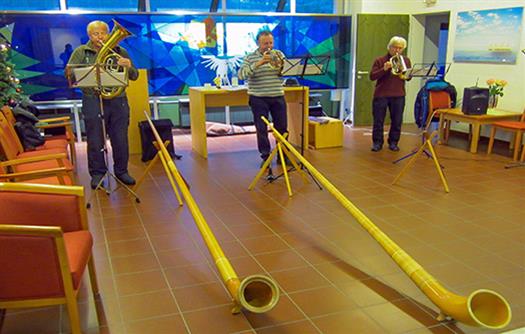 Weihnachtliche Weisen im Seniorenheim