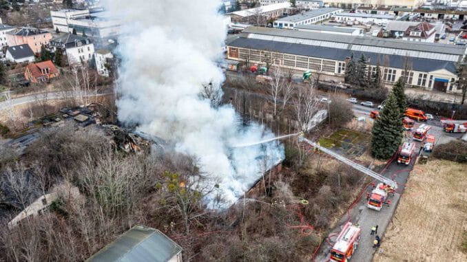 FW Dresden: Informationen zum Einsatzgeschehen der Feuerwehr Dresden vom 11. Februar 2022