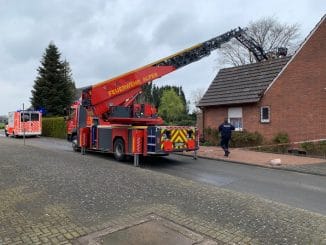 FW Alpen: Person in Wohnung