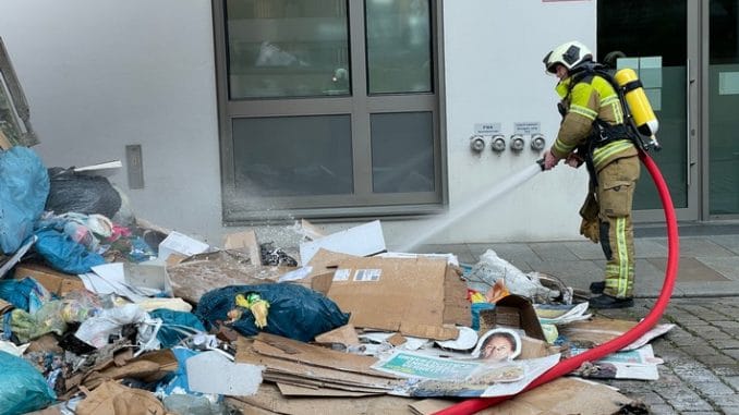 FW Dresden: Informationen zum Einsatzgeschehen der Feuerwehr Dresden vom 4. Mai 2022