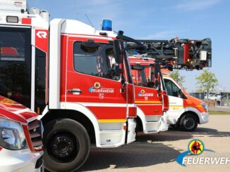 FW-MG: Kellerbrand in einem Mehrfamilienhaus