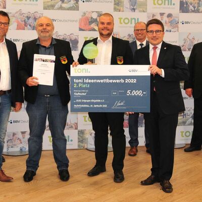 Den mit 5000 Euro dotierten 2. Platz beim toni-Ideenwettbewerb errang die DLRG-Ortsgruppe K