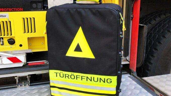 FW Alpen: Person in Wohnung