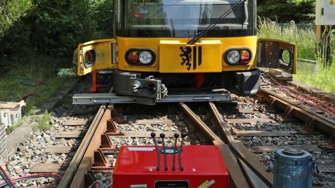 FW Dresden: Informationen zum Einsatzgeschehen der Feuerwehr Dresden vom 26. Mai 2023