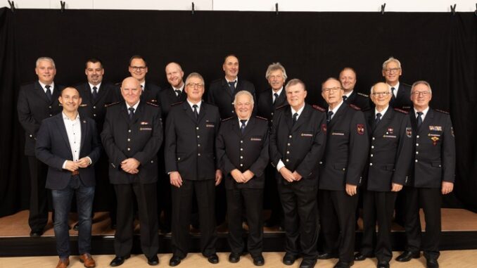 FW Böblingen: Zahlreiche Ehrungen bei der Feuerwehr Böblingen
