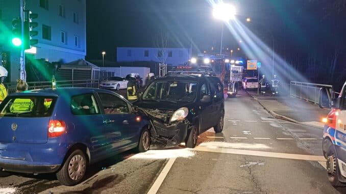 FW-EN: Wetter - Feuerwehr am Mittwoch dreimal im Einsatz