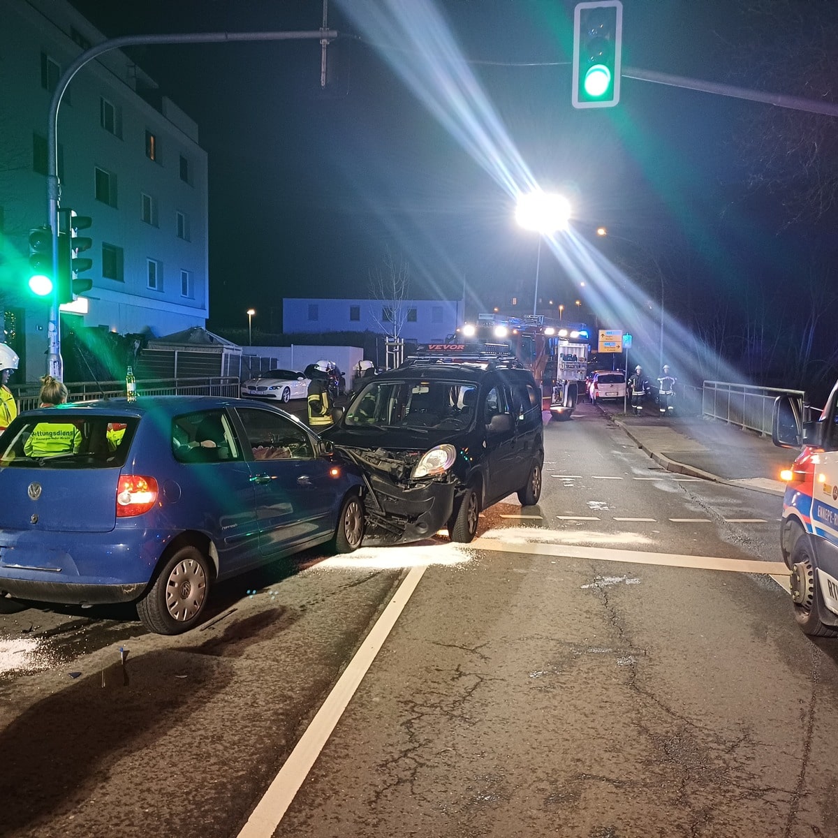 FW-EN: Wetter - Feuerwehr am Mittwoch dreimal im Einsatz