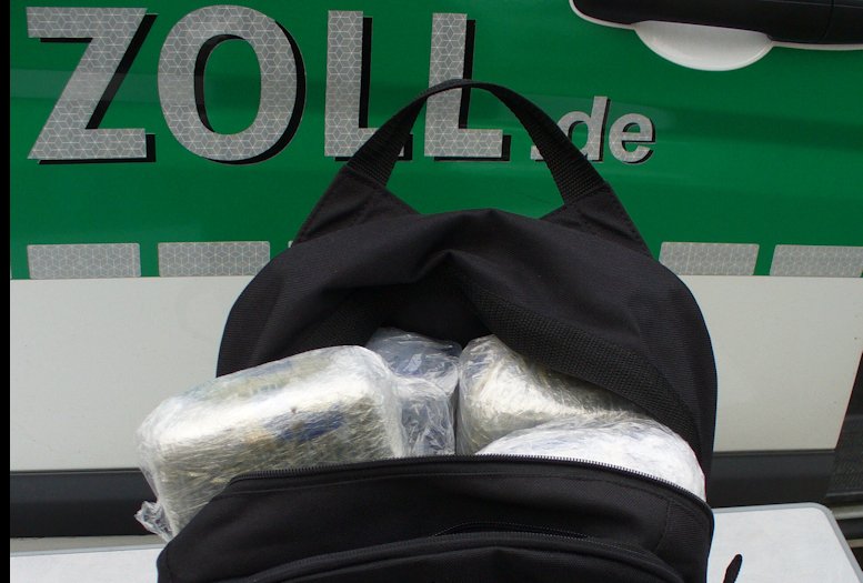 heroinpakete_in_rucksack auswahl