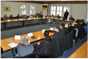 Eine gute Vernetzung in der Flüchtlingsbetreuung ist das Ziel der Koordinierungsrunde, zu der die Stadt Wertheim eingeladen hatte. Foto: Stadt Wertheim