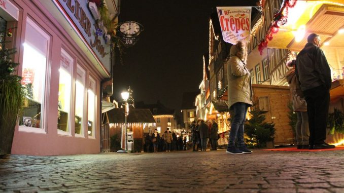 legendaere-gluehweinparty-wertheimer-weihnachtsmarkt-08-12-2016-37