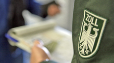 Zöllner prüft Personalien
