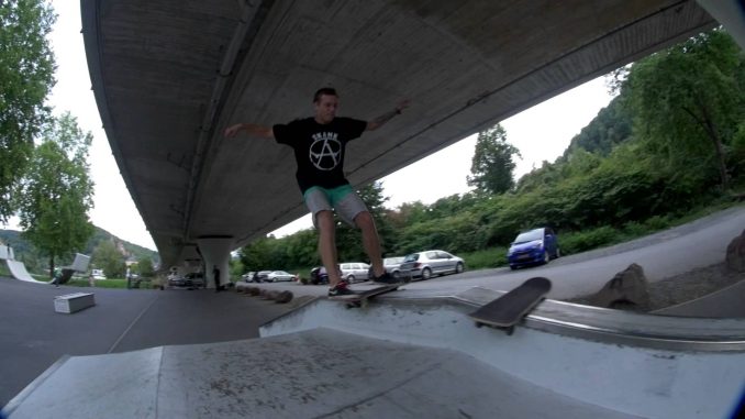 1513765383_maxresdefault.jpg