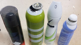 Spraydosen als Schmuggelversteck für verflüssigtes Kokain