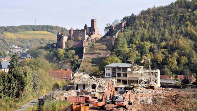 Stadtverwaltung-Wertheim-Stadt-und-Rotkreuzklinik-haben-sich-geeinigt.jpg