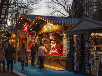 Christmas Market Christmas Game