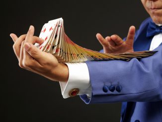 Card Trump Magician