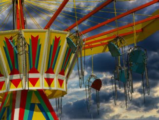 Carousel Fair Year Market  - Zotx / Pixabay