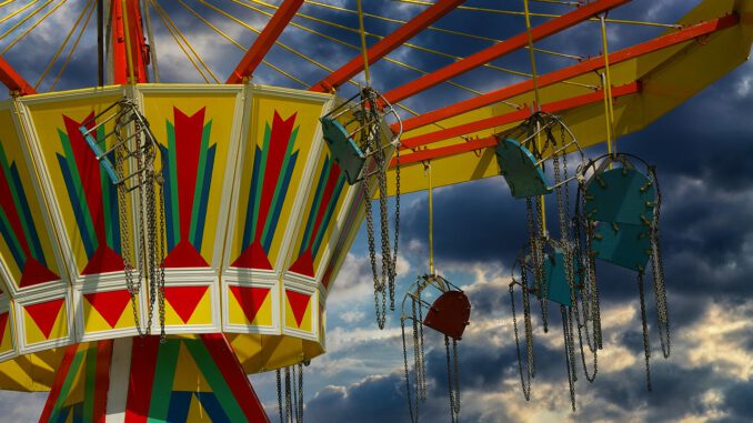 Carousel Fair Year Market Carousel Fair Year Market - Zotx / Pixabay