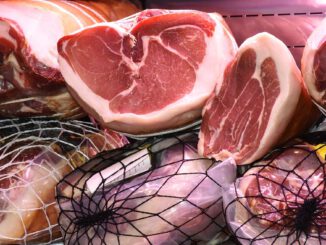 Ham Smoke Bacon Food Raw Smoked  - RitaE / Pixabay
