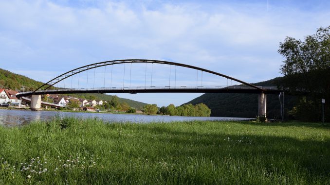 Main Bridge Bridge Old Mainbr%C%BCcke  - aixklusiv / Pixabay