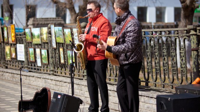 City Street Musicians Musician  - anvel / Pixabay