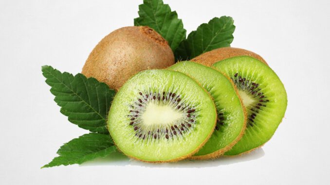 Fruit Kiwi Food Eating Fresh  - SixpathofDewa / Pixabay