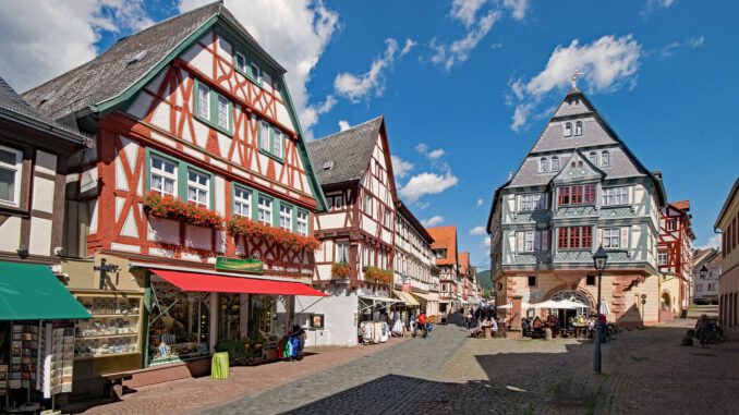 Miltenberg Odenwald Bavaria  - lapping / Pixabay