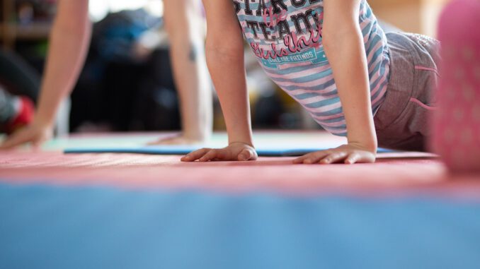 Sports Hands Kids Baby Fitness  - evgeniya_kets_photo / Pixabay