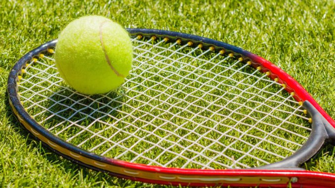 Tennis Tennis Racket Tennis Ball Tennis Tennis Racket Tennis Ball - powershots / Pixabay