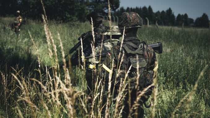 Bundeswehr Soldier Fighting A War  - Daniel6D / Pixabay