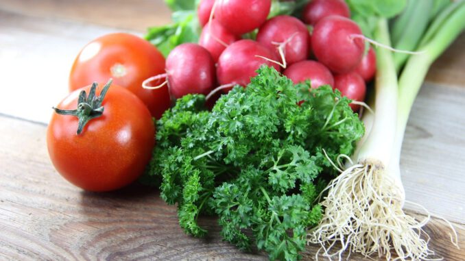 Vegetables Leek Green Parsley  - guvo59 / Pixabay