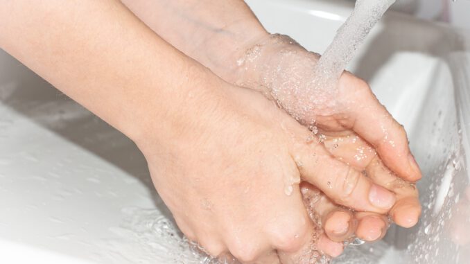 Wash Hands Water Hands Hygiene  - Pezibear / Pixabay