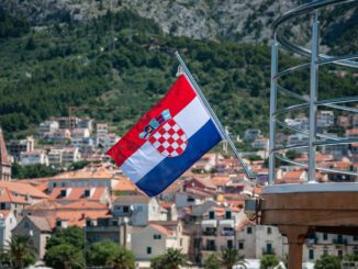 Croatia Flag Sea Country Football  - mtomicphotography / Pixabay