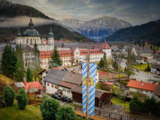 Monastery Church Baroque Buildings  - fietzfotos / Pixabay