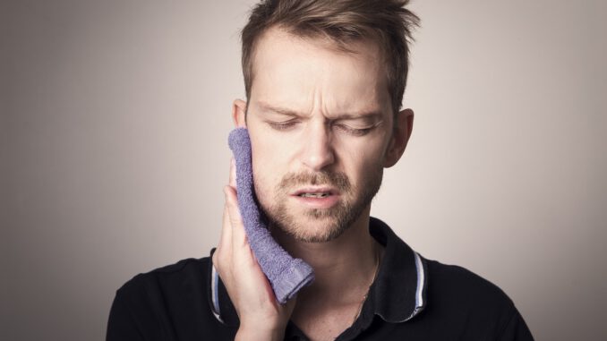 Teeth Tooth Pain Dental Oral Teeth Tooth Pain Dental Oral - Sammy-Williams / Pixabay