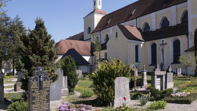 Church Christian Buildings Church Christian Buildings - ArtTower / Pixabay