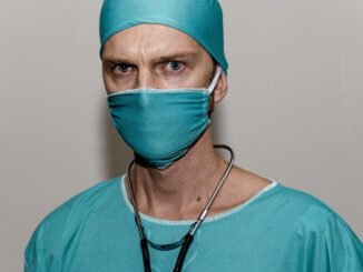 Doctor Corona Covid  Quarantine  - Sammy-Williams / Pixabay