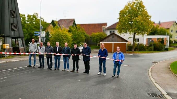 Die Straßensanierung im Landkreis schreitet voran - Kreisstraße 2869 auf 4,3 Kilometern erneuert