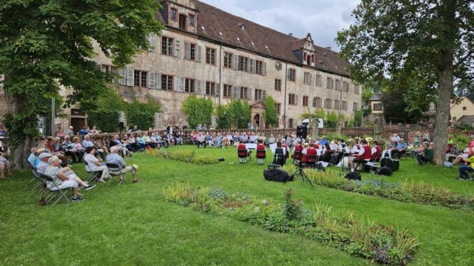 "Blasmusik am Sonntag" kommt 2024 wieder ins Kloster