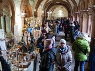 Einzigartige Adventsstimmung im Bronnbacher Kreuzgang