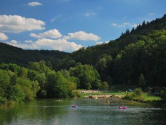 Drei Badeseen nach Starkregen gesperrt / Main-Tauber-Kreis