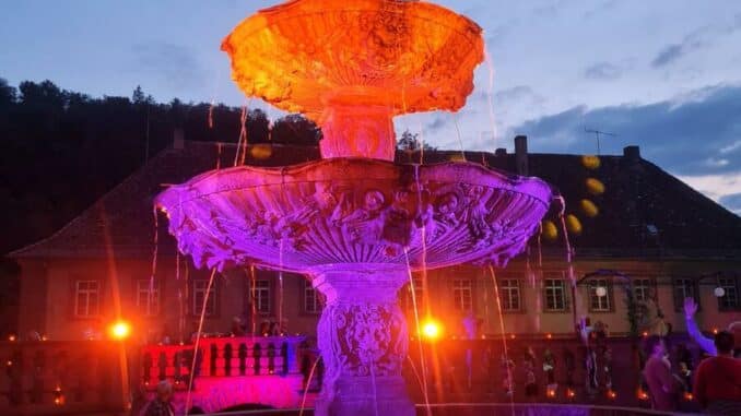 Mit Bus und Bahn zum Bronnbacher Lichterfest - Livemusik bei Kerzenschein am 28. Juni