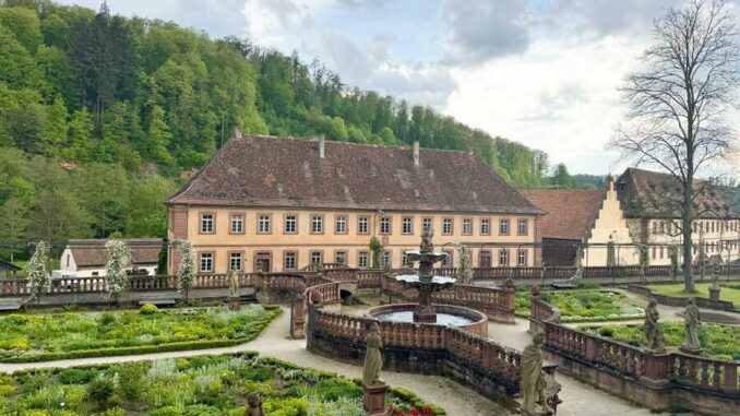 Ein Weg zu mehr Ruhe und Gelassenheit - Bewegte Meditationen am 16. Juli im Koster Bronnbach