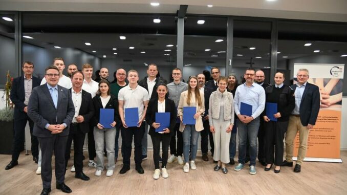 Selbstlos und beherzt: Mutige Menschen wurden mit dem Zivilcouragepreis geehrt / Main-Tauber-Kreis