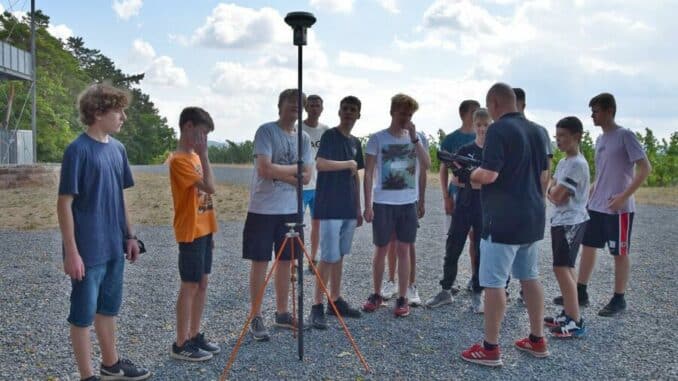 Messübungen mit Schülern aus Külsheim und Tauberbischofsheim ausgeführt