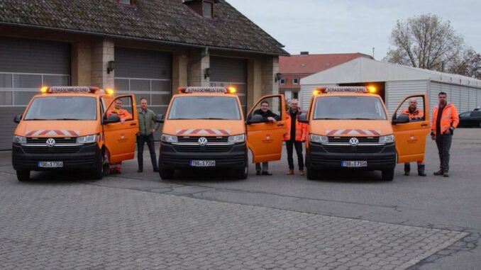 Drei neue Fahrzeuge für Rufbereitschaft der Straßenmeistereien beschafft