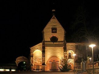 Feierliche Christmette an Heiligabend in Bronnbach - Traditionelle Messe in der Klosterkirche um Mitternacht