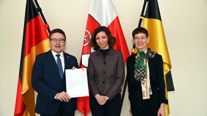 Aus kommissarisch wird dauerhaft - Landrat ernennt Yasemin Eryanar zur neuen Leiterin im Gesundheitsamt