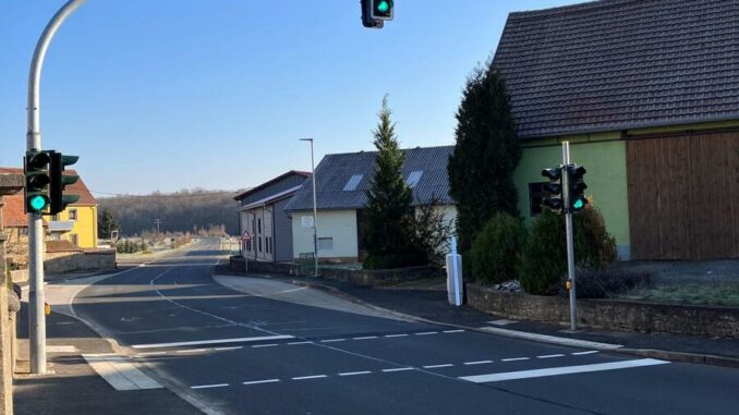 Neue Fußgängerampel in Bernsfelden in Betrieb