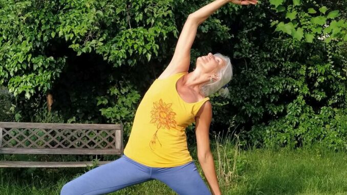 Yoga am Abend - Bewegung und Entspannung im Bronnbacher Saalgarten am 6. Juli